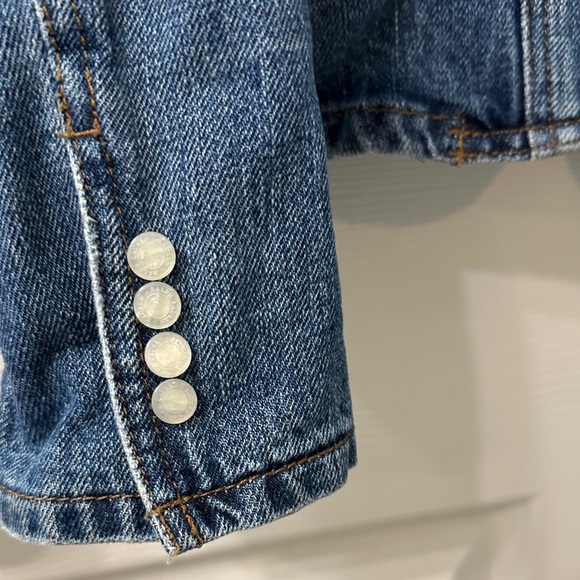 Ralph Lauren Vintage Denim Blazer with Pearl Buttons. - Picture 5 of 6